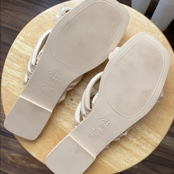 Zara sandals - Picture 2 of 2